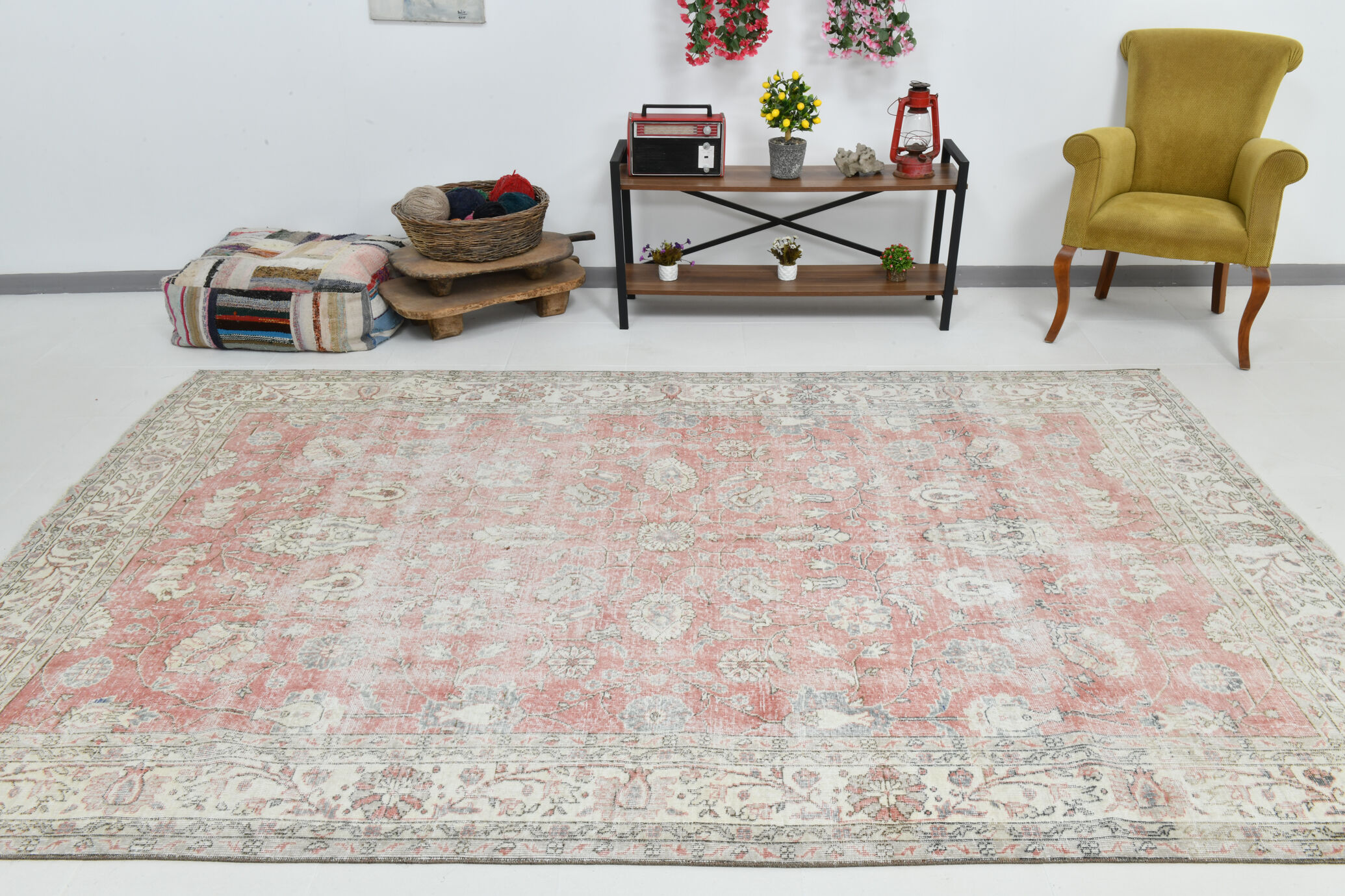 Farmhouse floral vintage area rug 322x219cm
