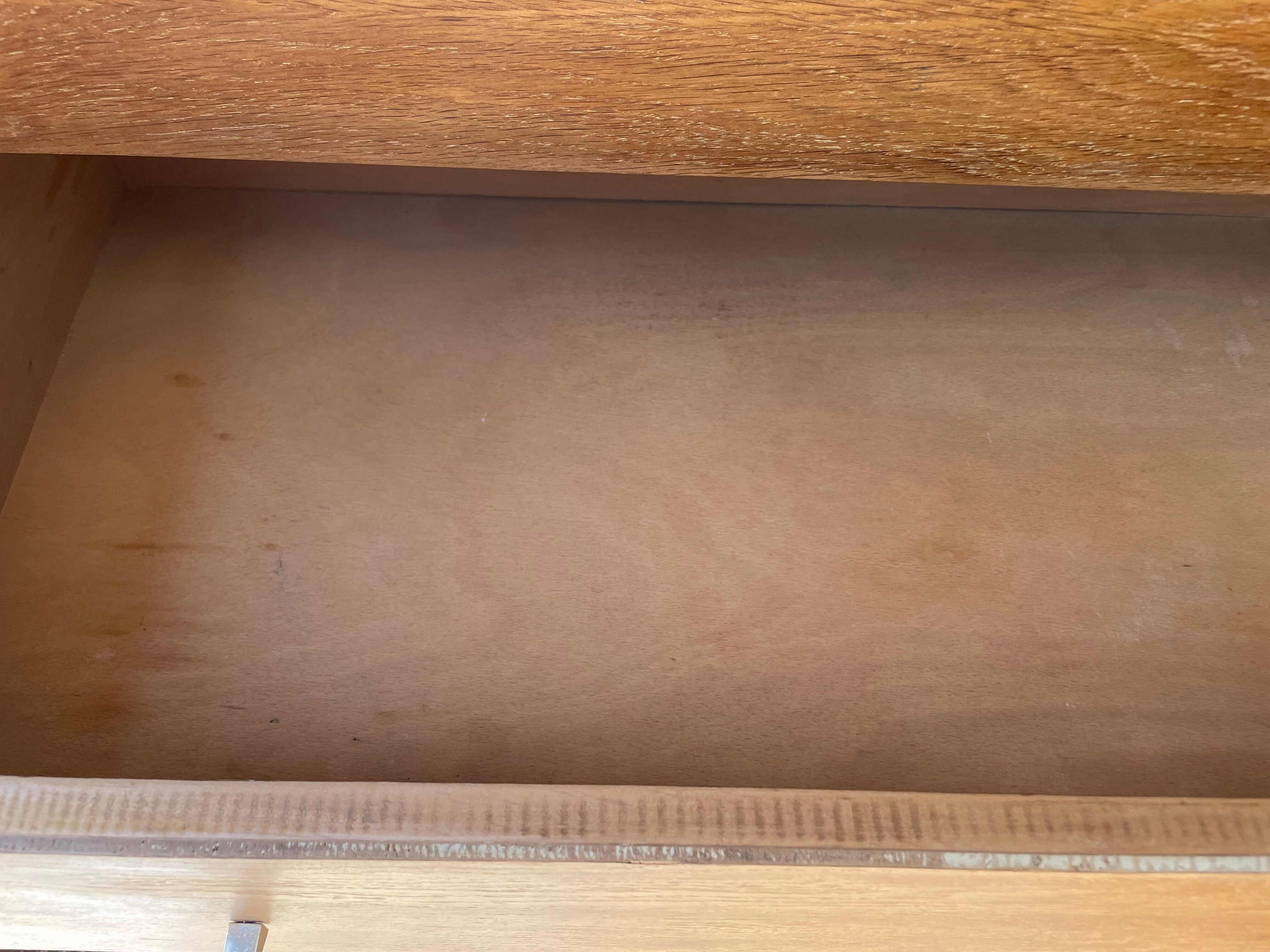 Chest of drawer compass feet
