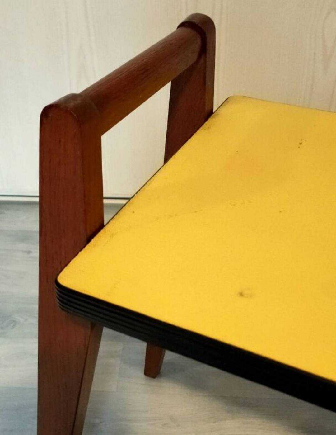 Petite tablette vintage scandinave