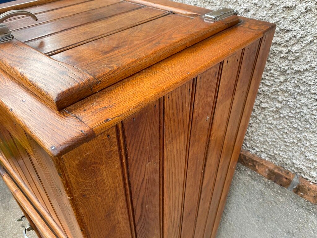 Frigo craft furniture wood oak bar ice cream from the 1930s