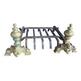 Paire de chenets + grille en fonte et en bronze marmousets doré époque XVII