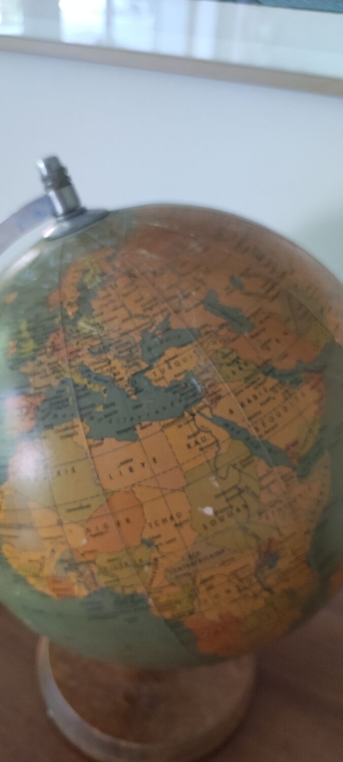 Räth luminous globe