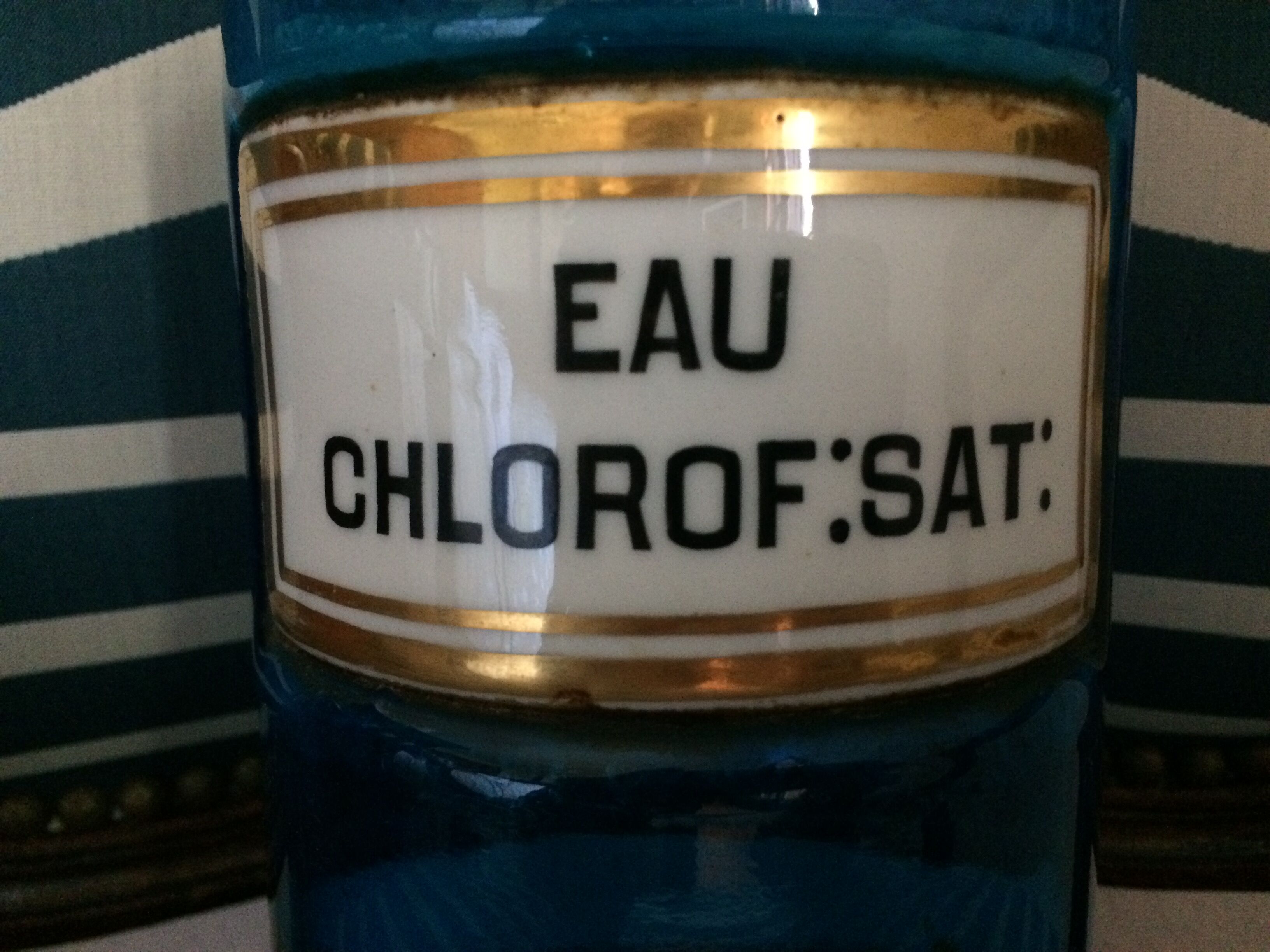 Napoleon III pharmacy pot