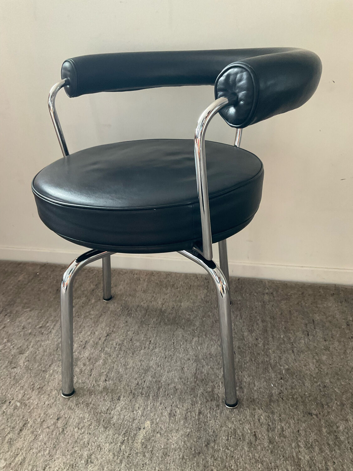 Swivel armchair of the 70