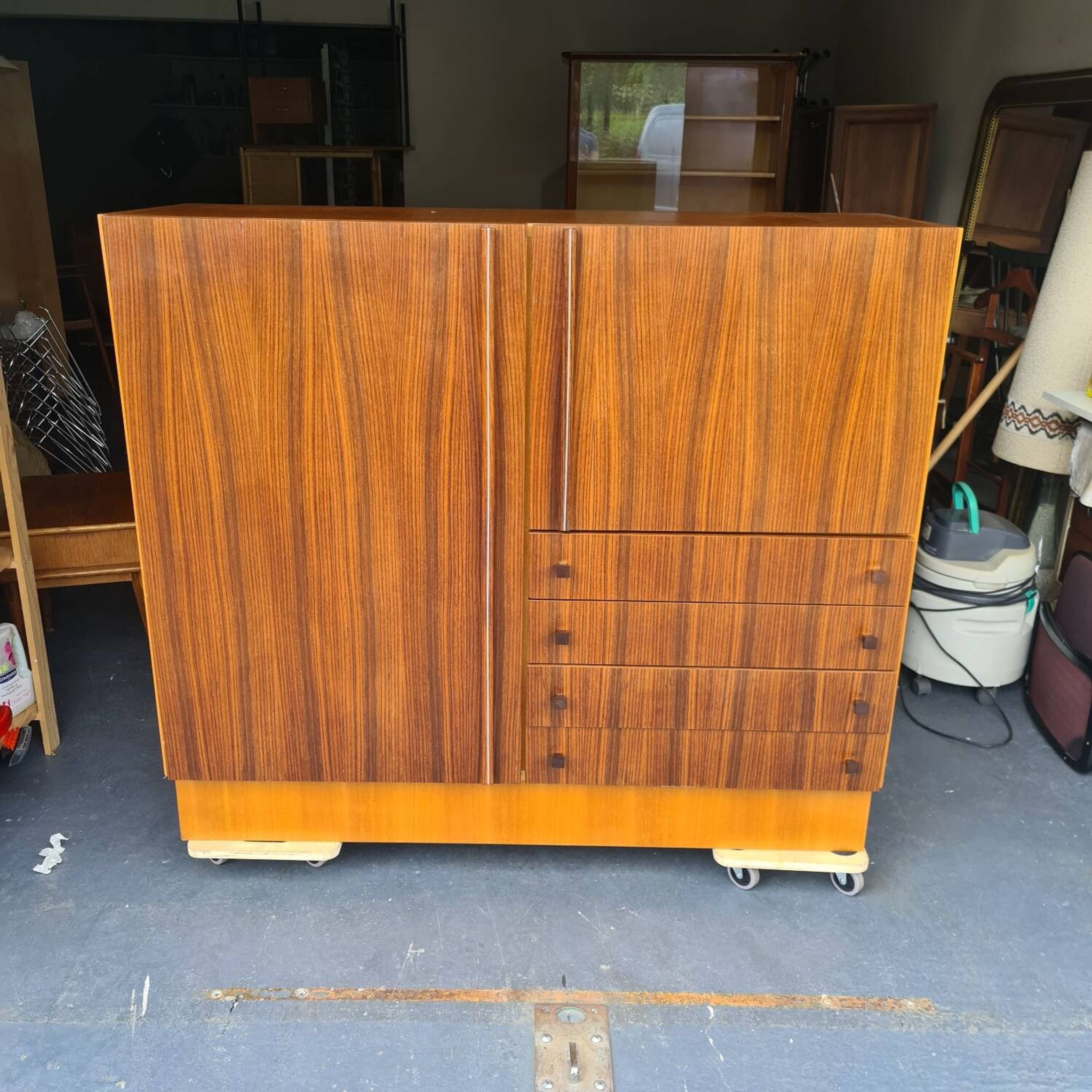 Meuble de rangement teck, buffet Luigi Bartolini 1960
