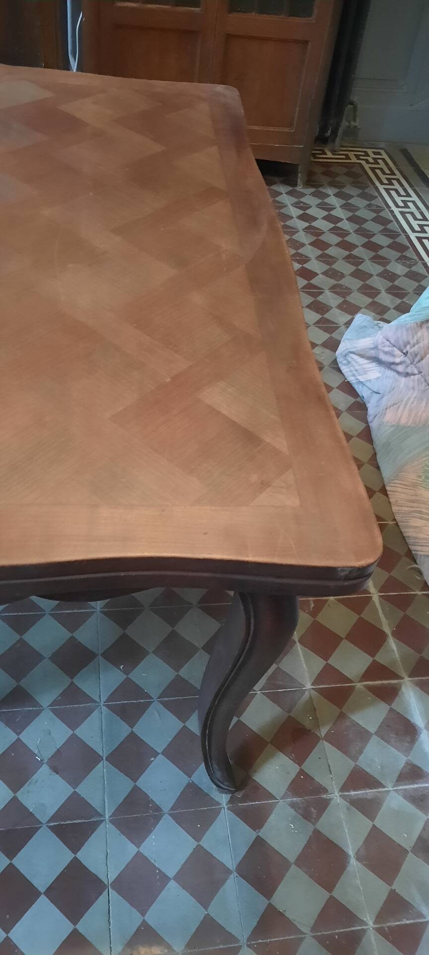 Extendable table