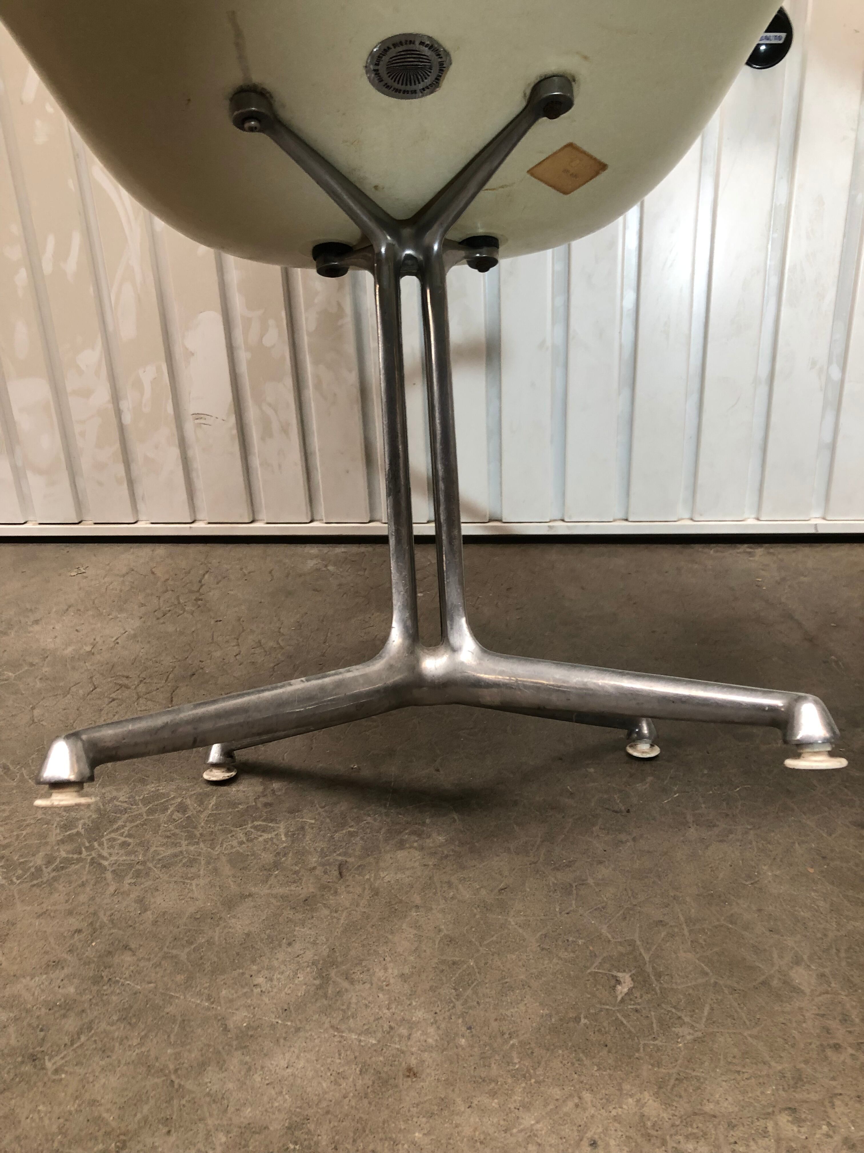pair of armchairs la fonda design Charles Eames 1970