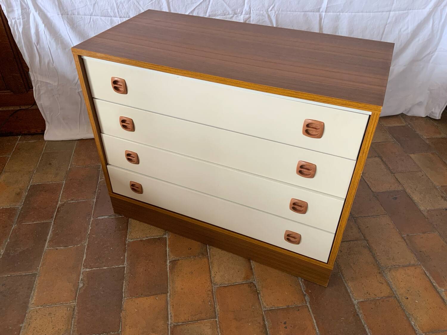 Commode vintage
