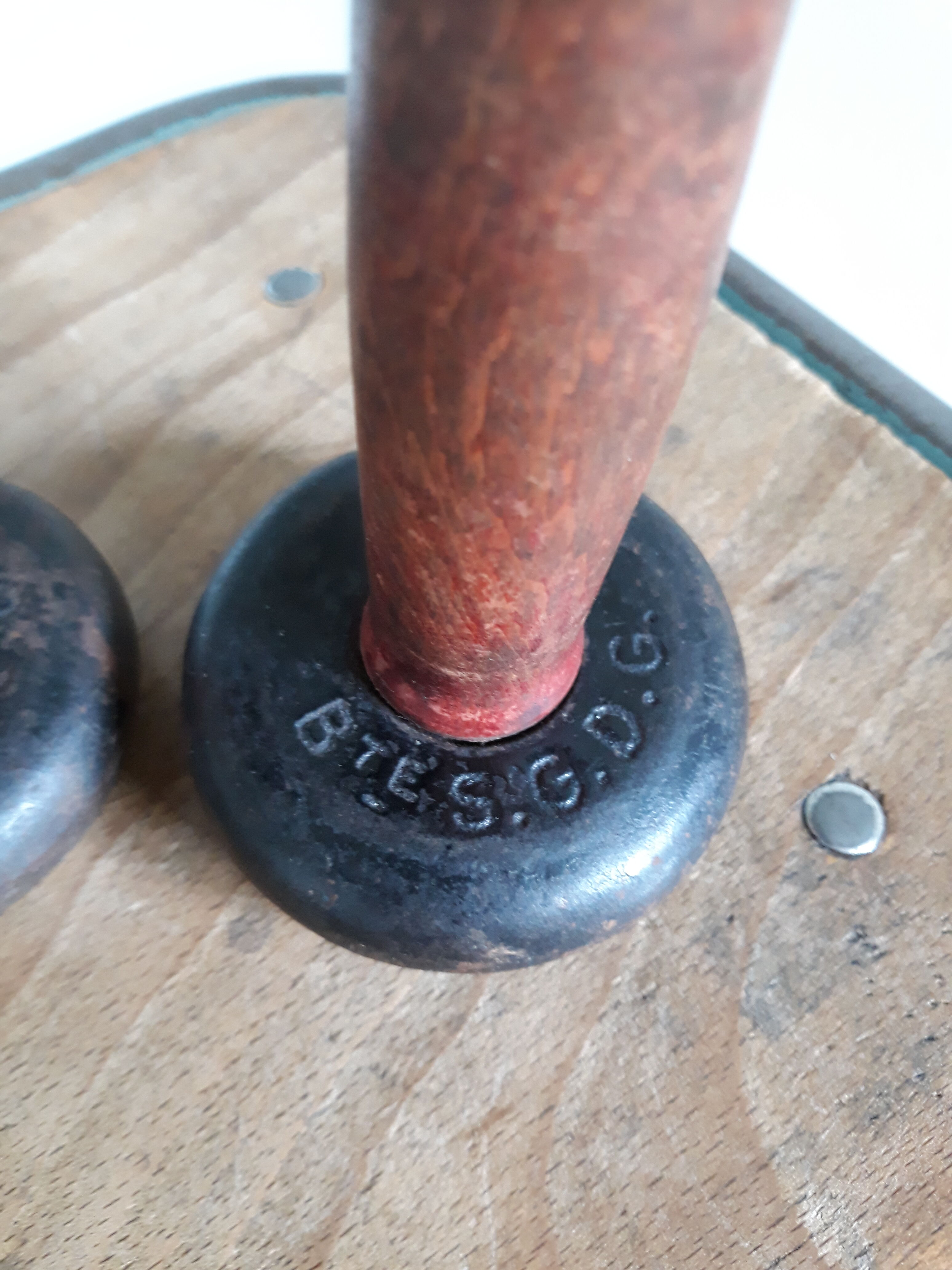 Pair of dumbbells wood and cast iron weight 1.5 kg