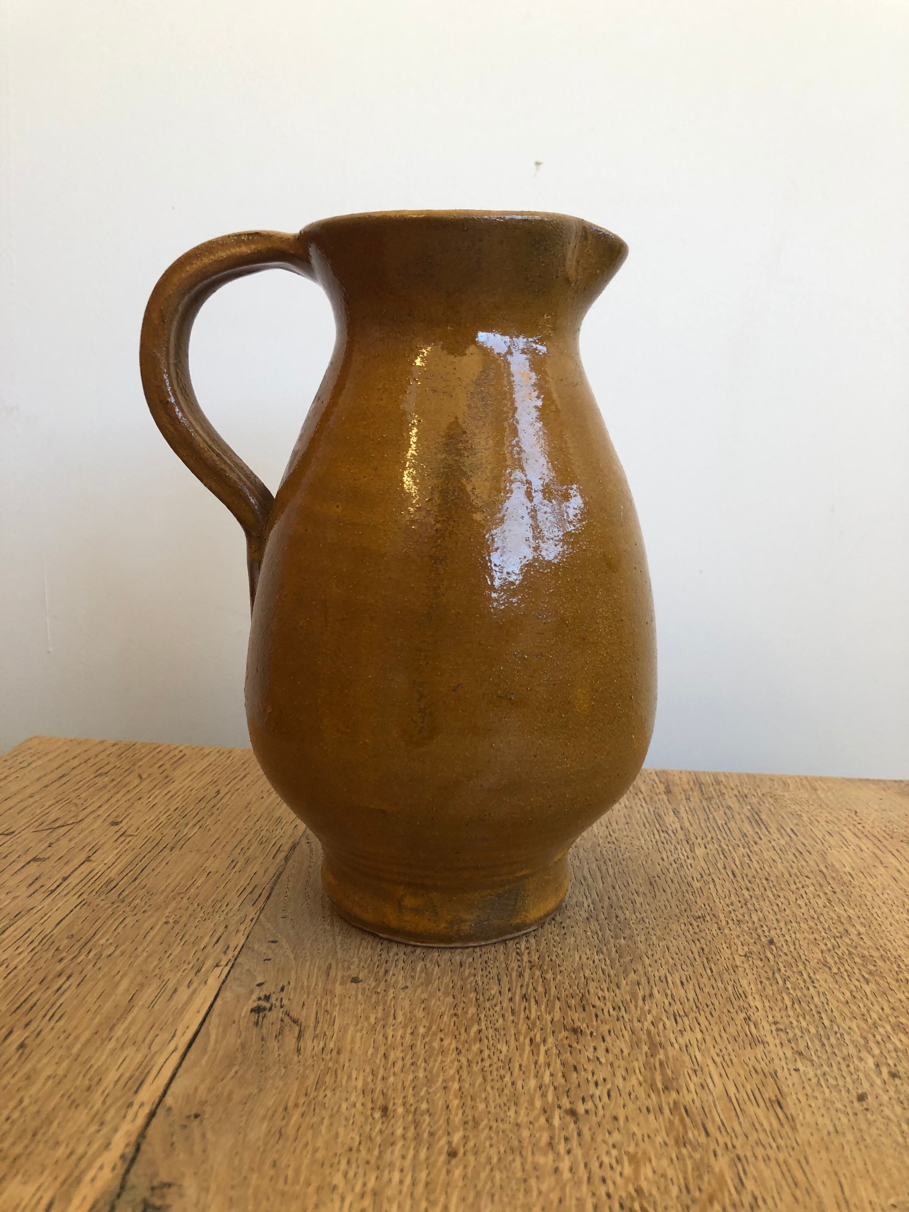 Shortbread terracotta pitcher 60s
