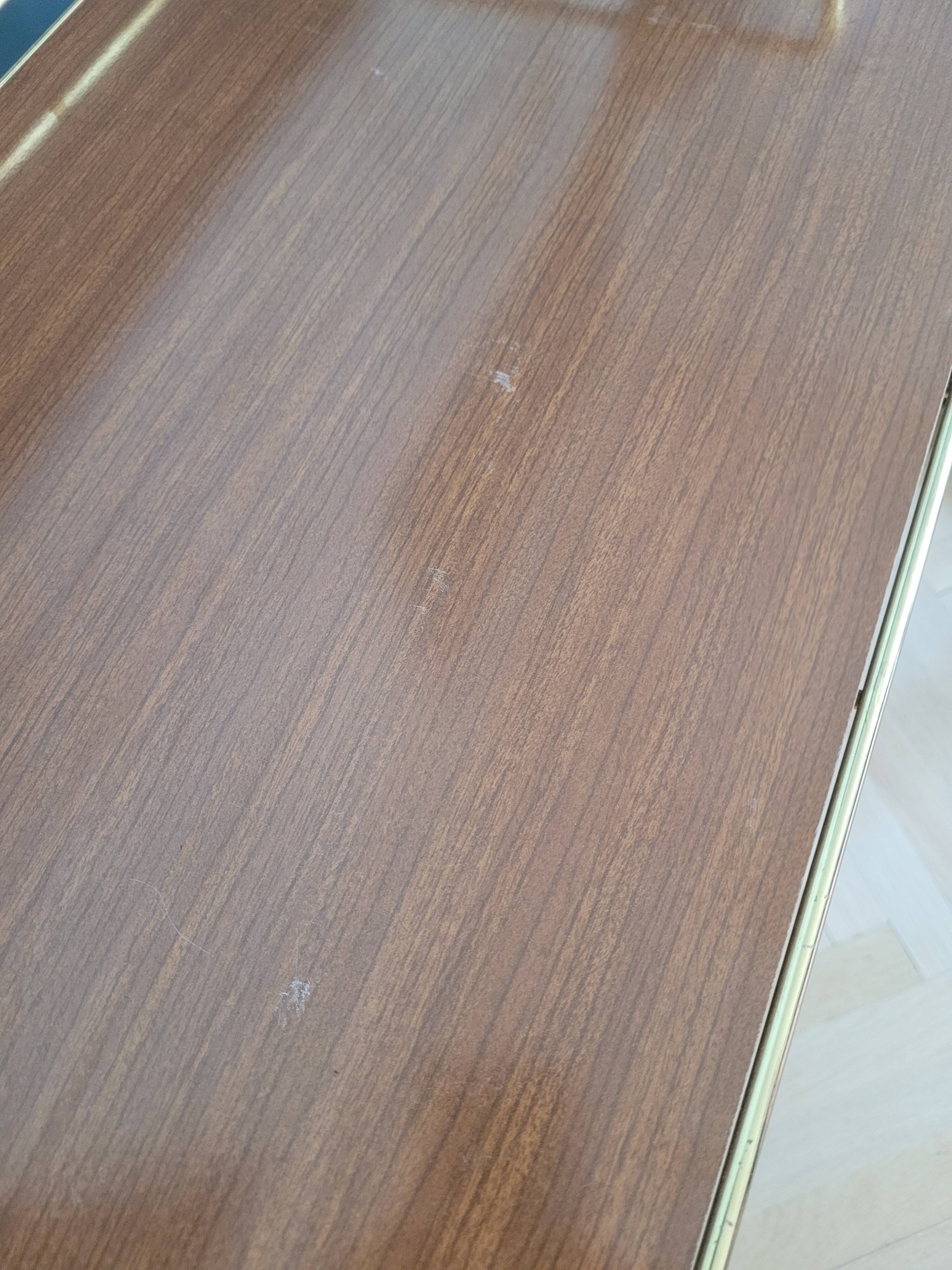 Console side table vinyl door