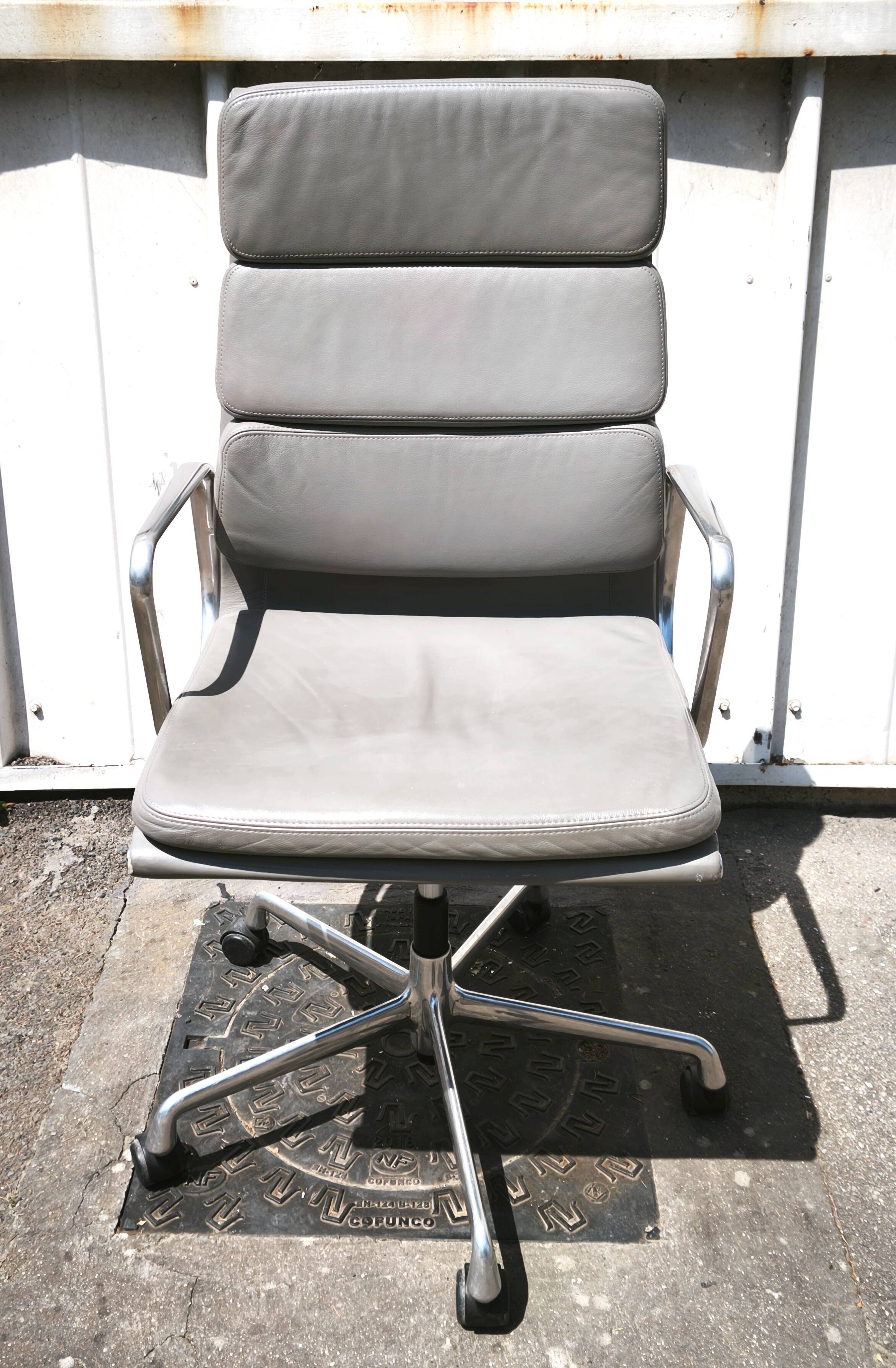 Fauteuil de direction EA219, Vitra