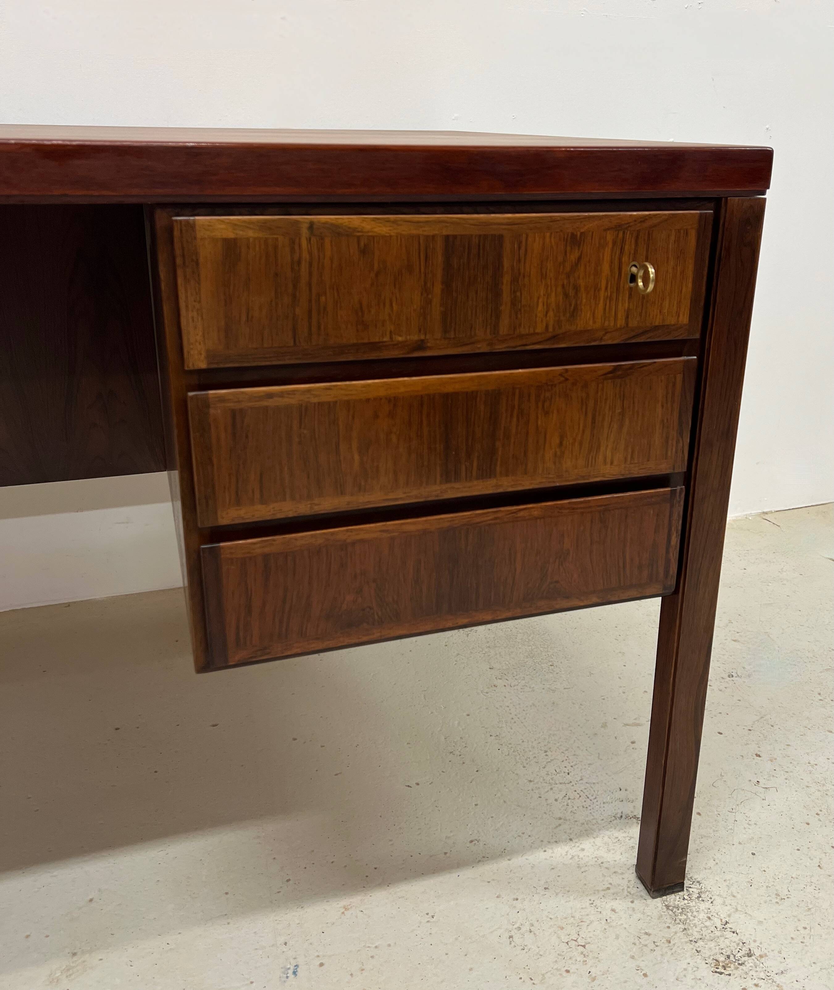 Gunni Omann Model 77 Rosewood Desk, 1960s.