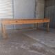 Grande table de communauté en chêne et sapin