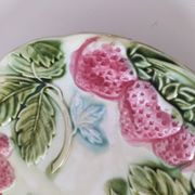 Barbotine plate with strawberries in relief, late 19th and early 20th century