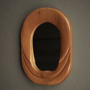 Miroir mural en pin anthroposophique du milieu du siècle, années 1970