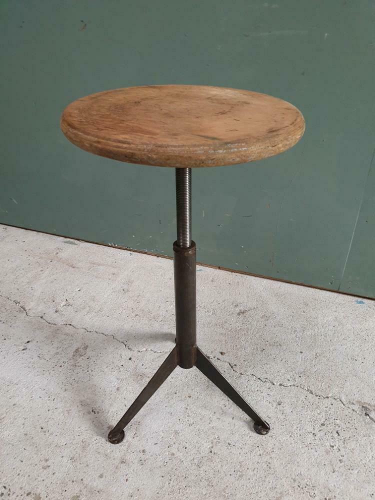 Old stool swivel stool 3 leg