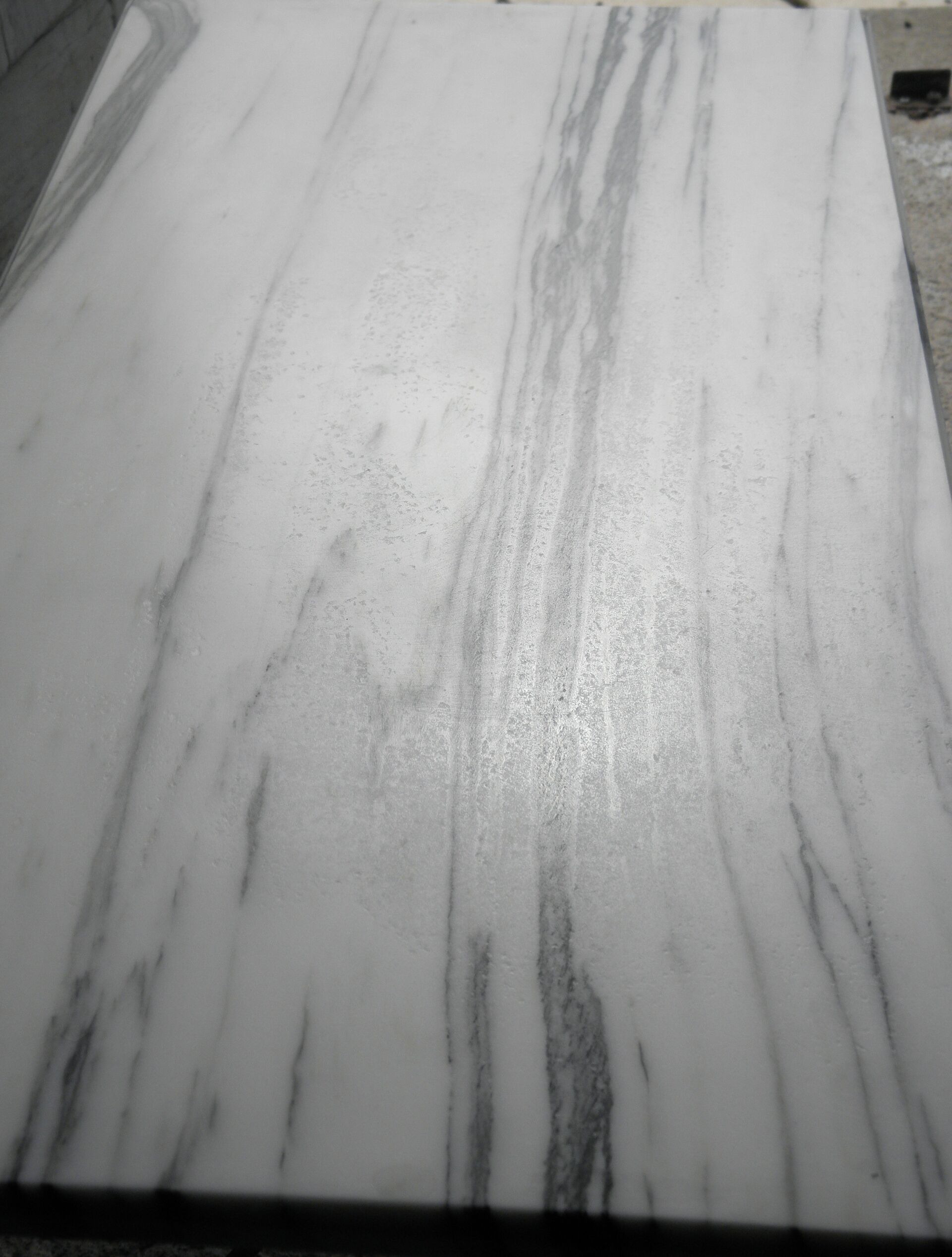 Coffee table marble and gold metal