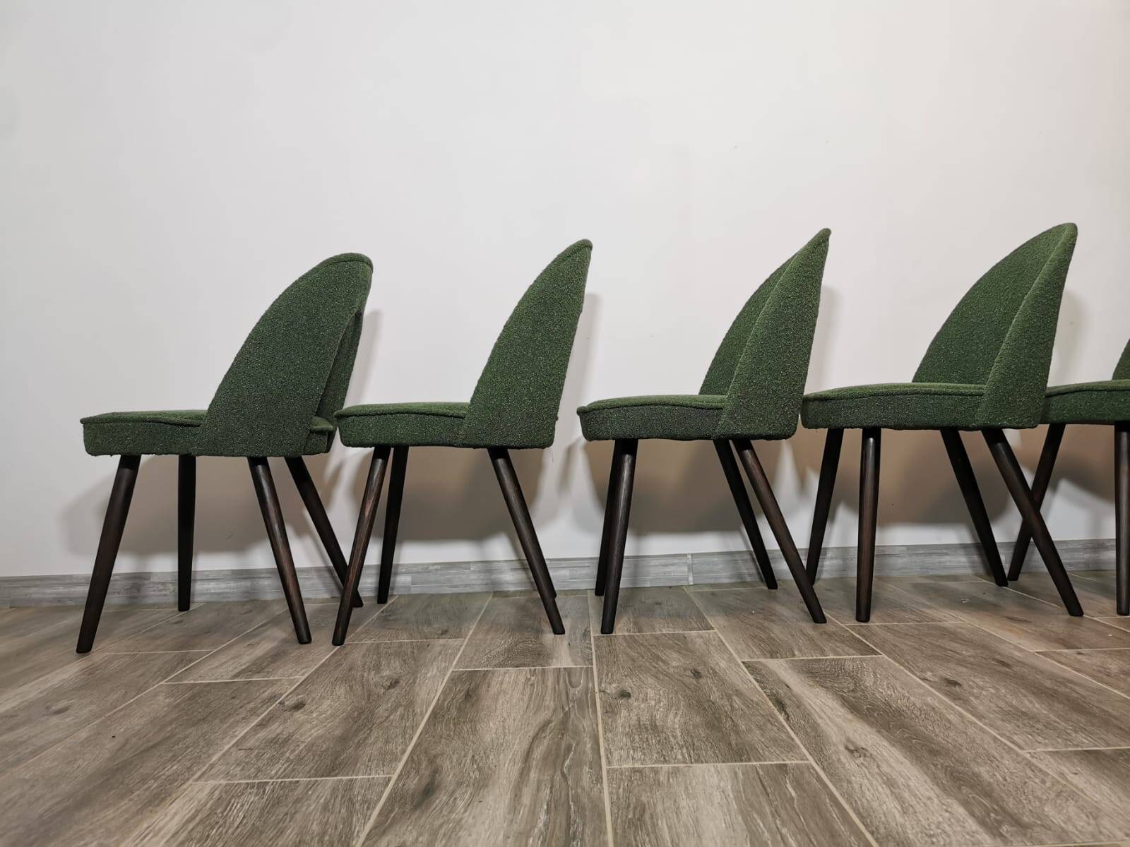 Chaises de salle à manger par Antonin Suman, 1960s, Set de 8