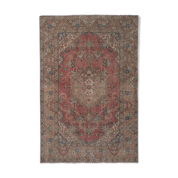 Vintage Handknotted Turkish Unusual Rug with Floral Border 4'5" X 6'4"