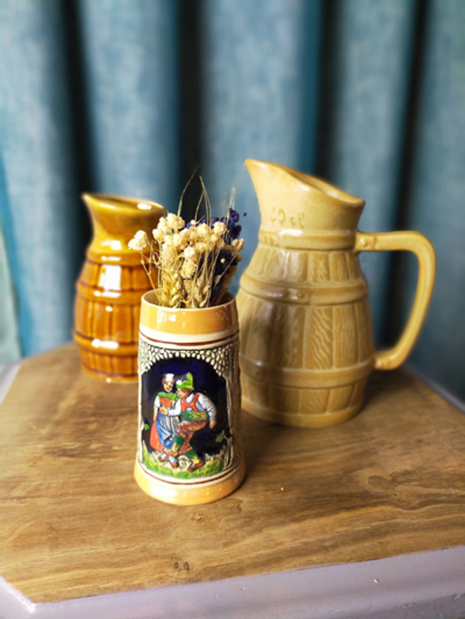 Two pitchers and a small original king beer mug