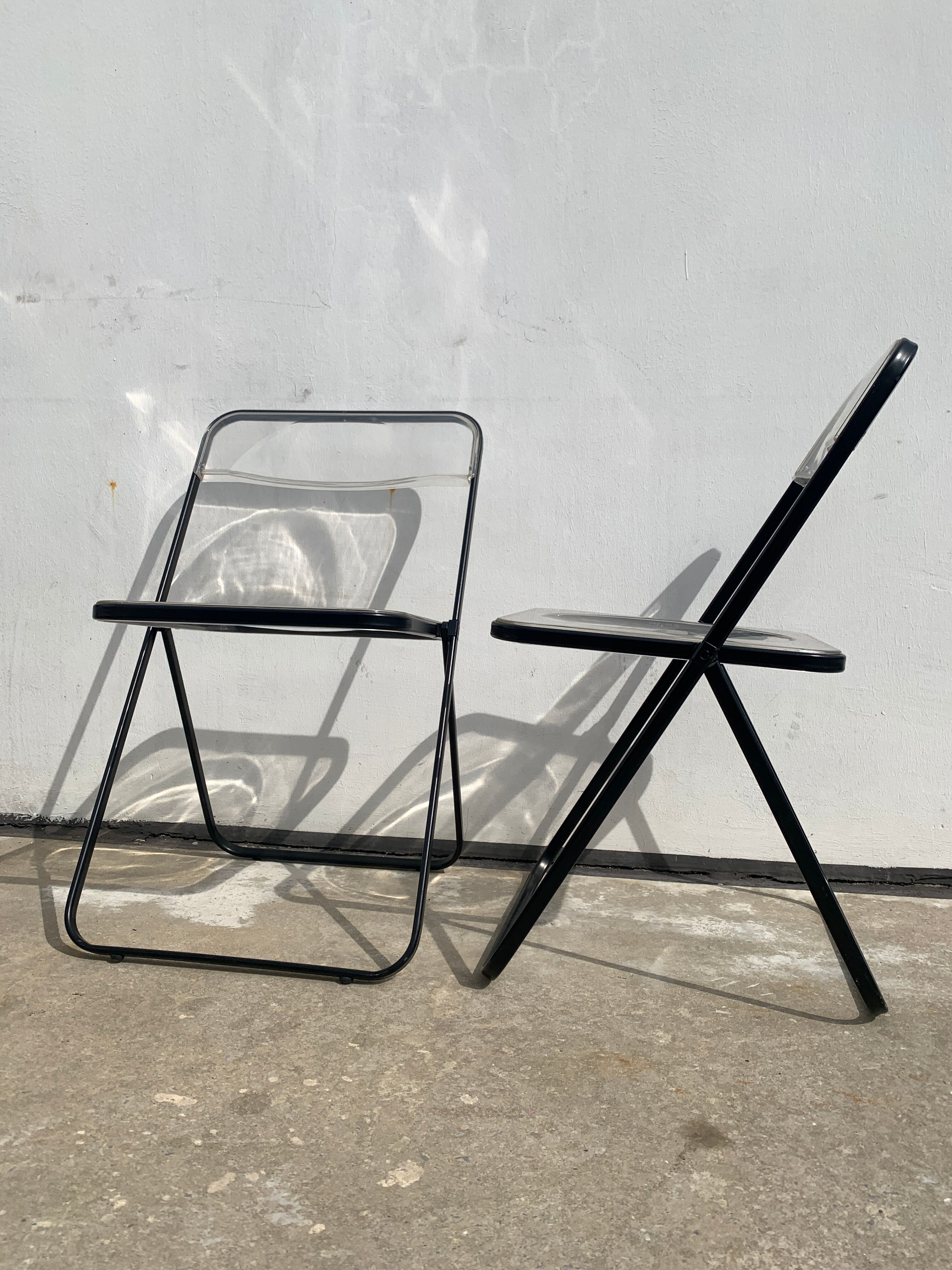 4 folding chairs design Stua Patent, 1970