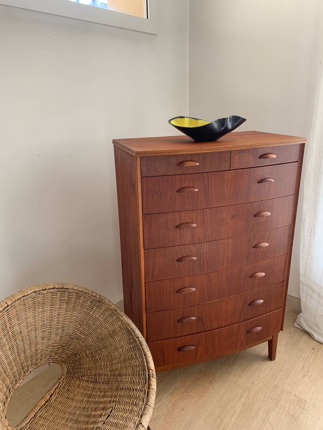 Danish 8-drawer chest of drawers in teak