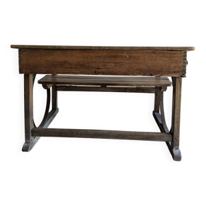 Bureau d'écoliers pour - casiers