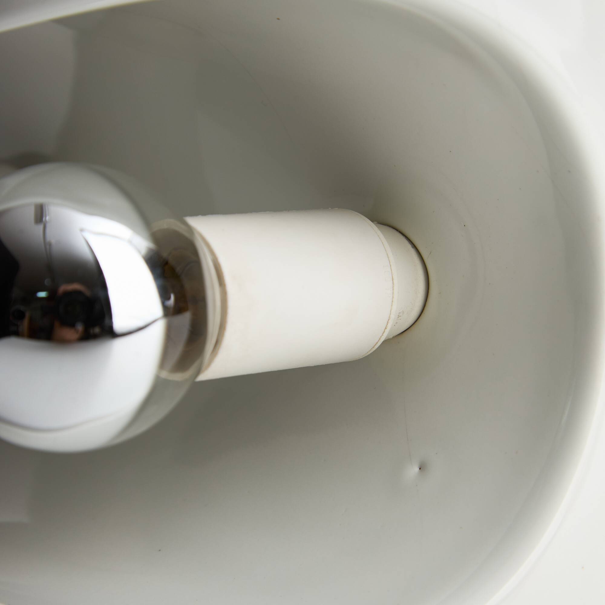 Perdomello 70 White Ceramic Lamp