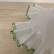 Suspension en verre ondulé
