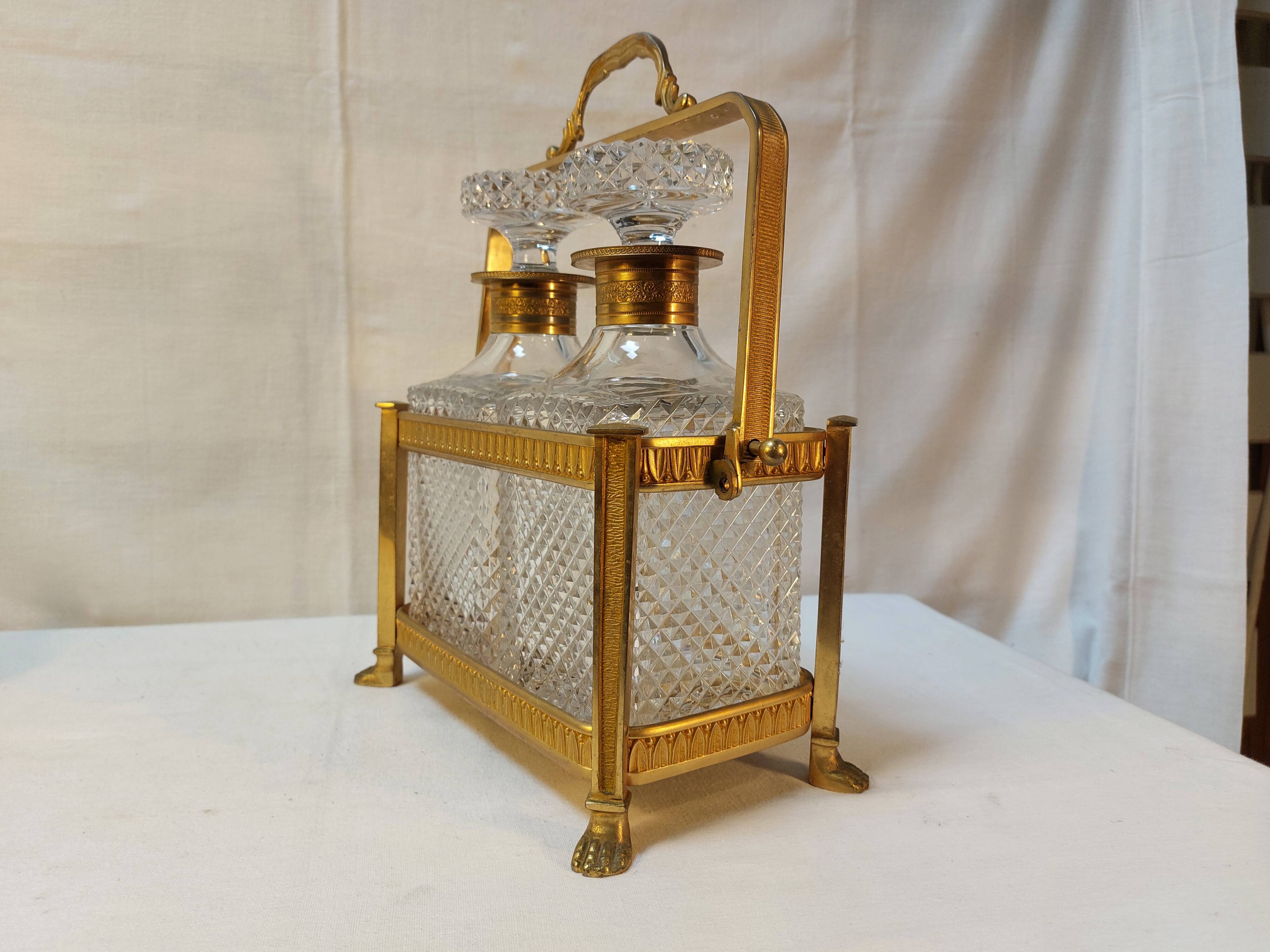 Whiskey cellar called "Tantalus" - Servant of 2 cut crystal carafes