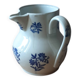 Cruche ancienne grand modèle  en faïence de Saint Uze à fleurs bleues