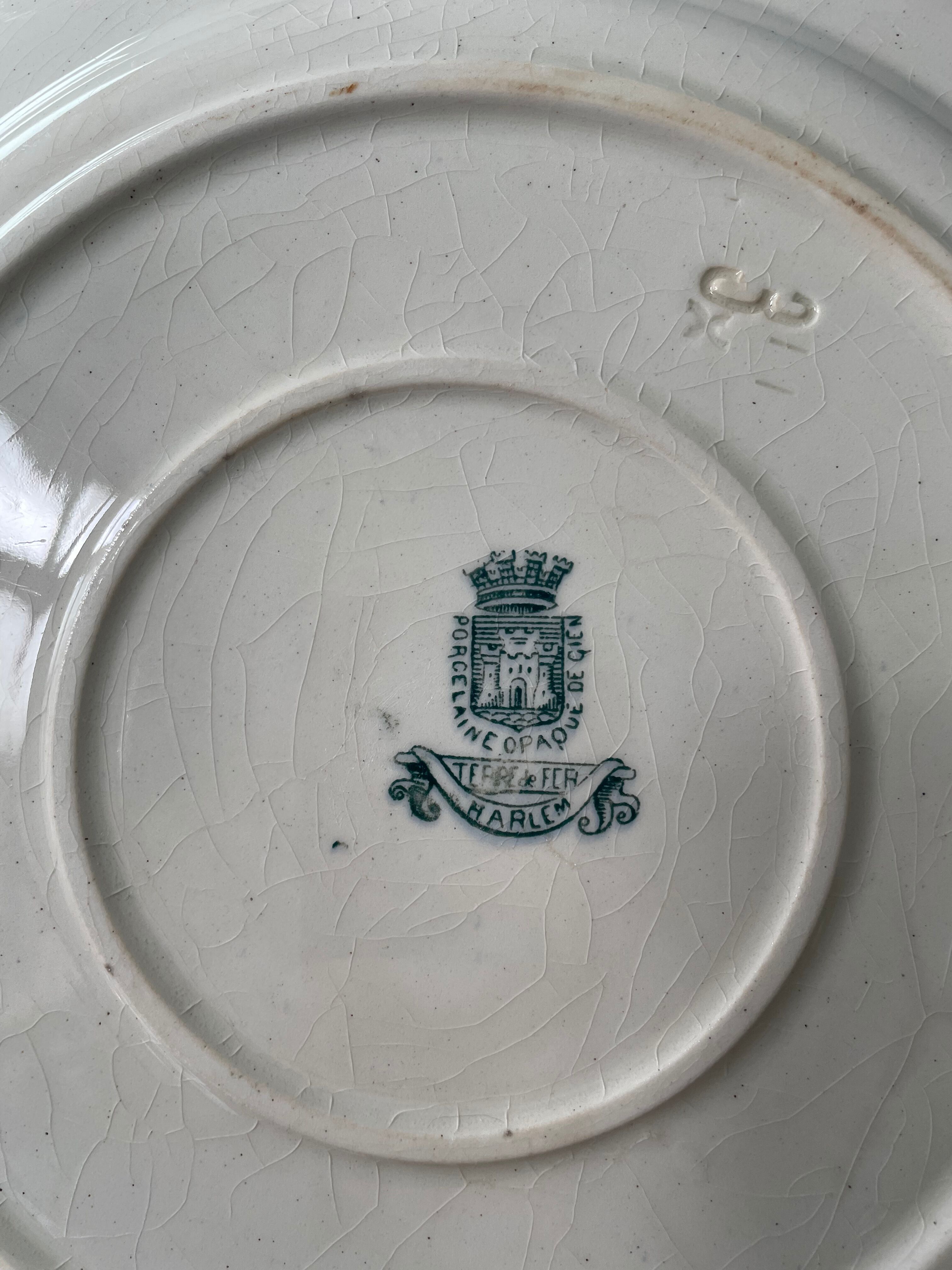 Ancient iron earth dish, opaque Gien porcelain, Harlem model