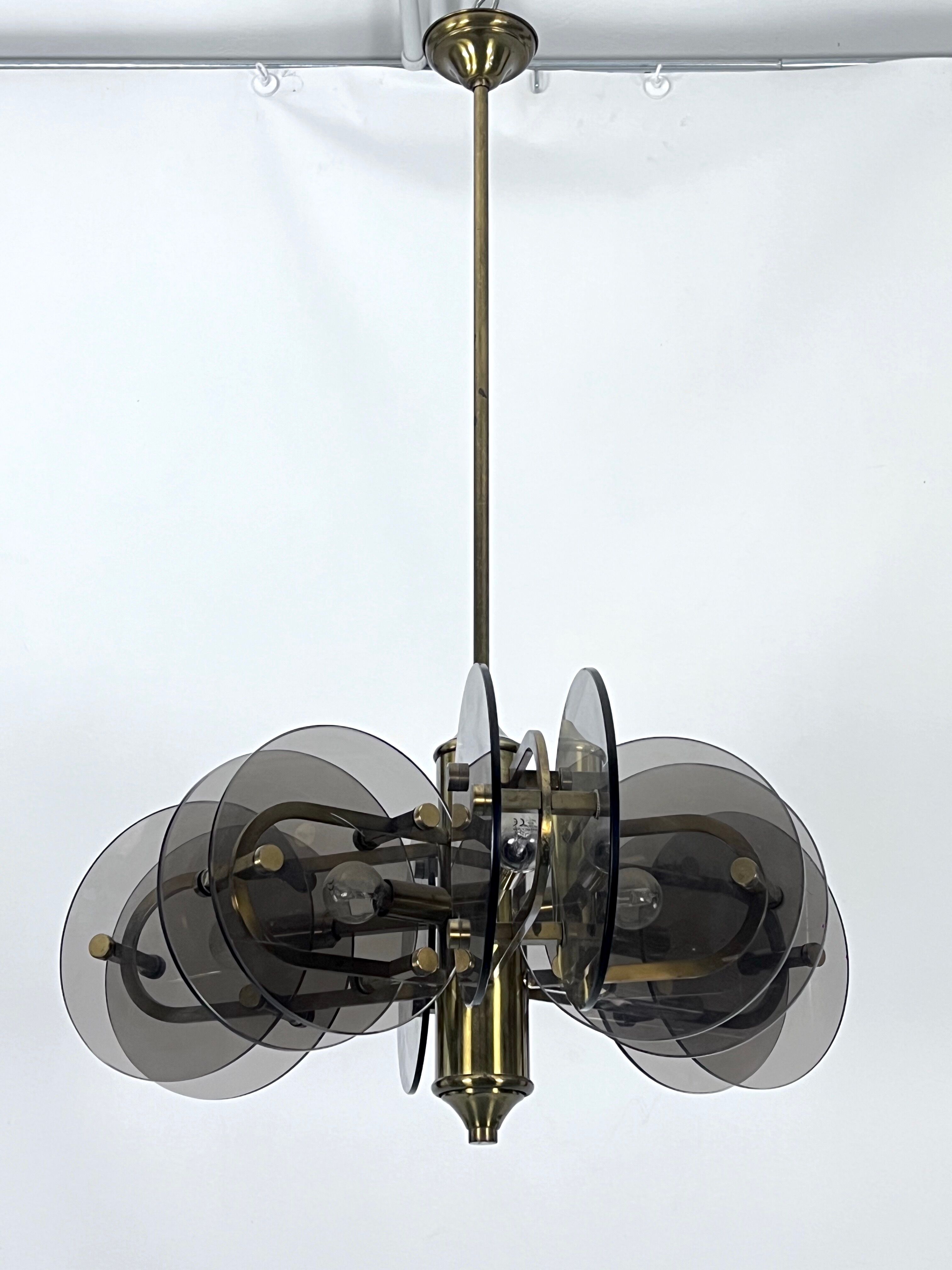Postmodern brass and thick glass chandelier by Gino Paroldo. Italy 1970s