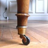 Magnificent 19th century walnut dining table