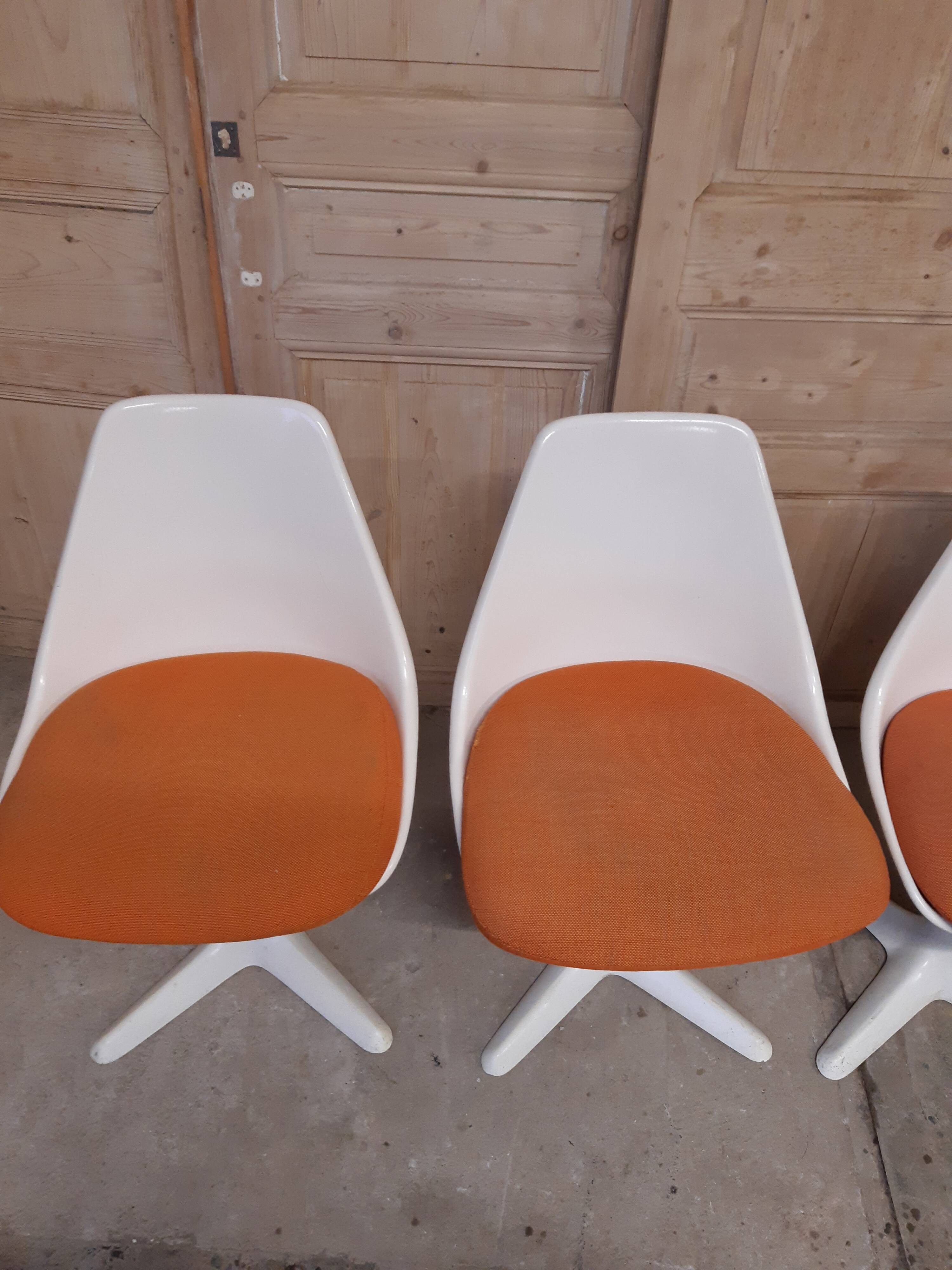 Table et chaises années 60