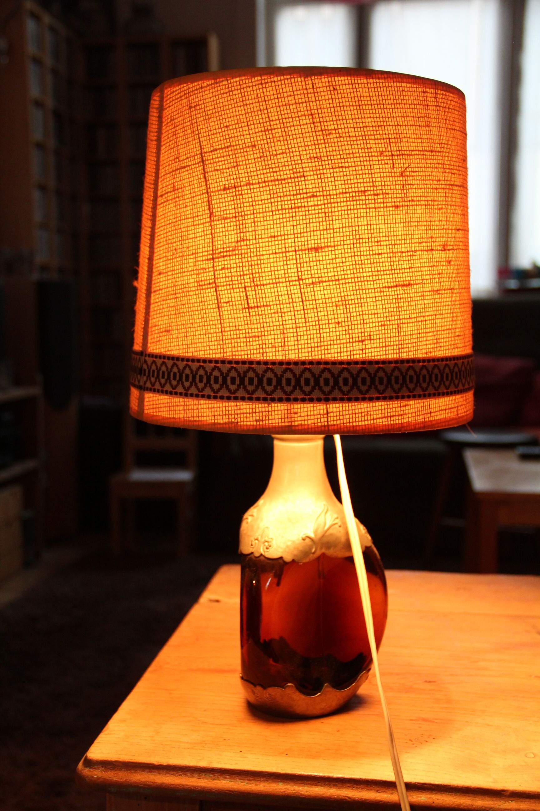 Seventie's bottle foot lamp