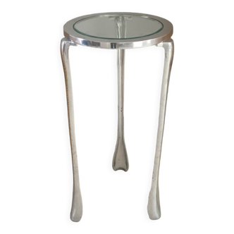 Pedestal table