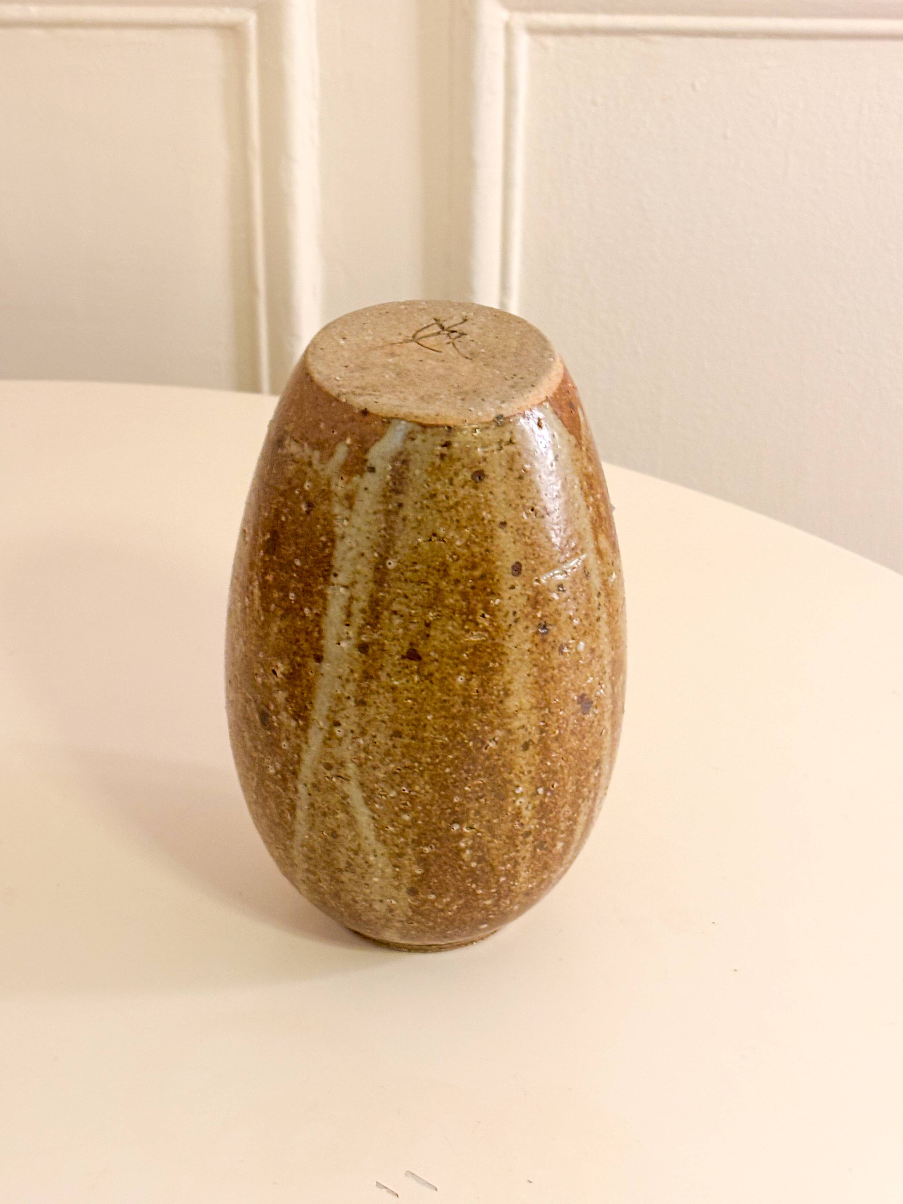 stoneware vase, signed, 1970 - 21 X 15 cm