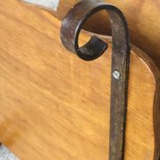 Porte revues vintage en bois et fer forgé circa 1950s