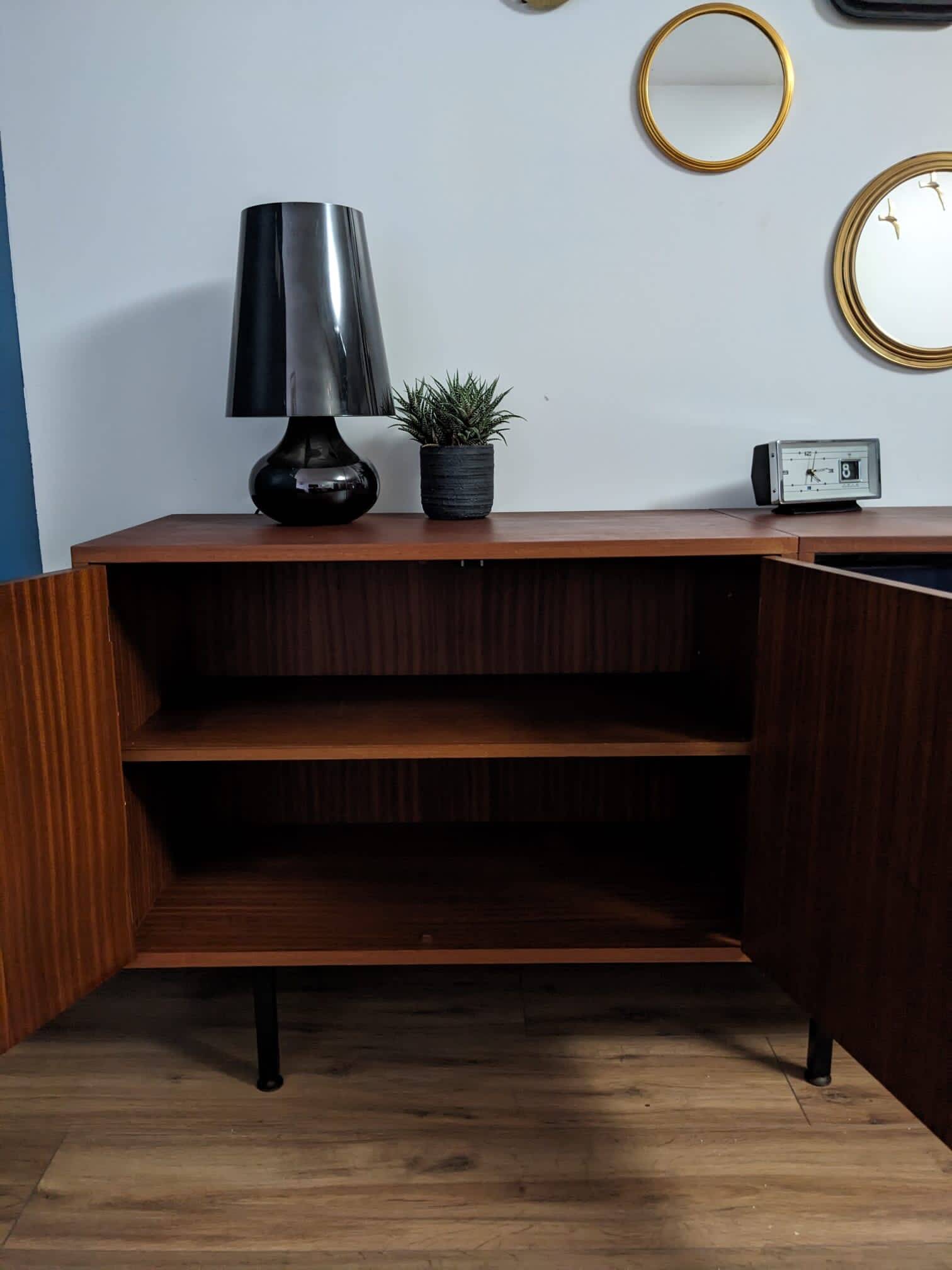 70s sideboard