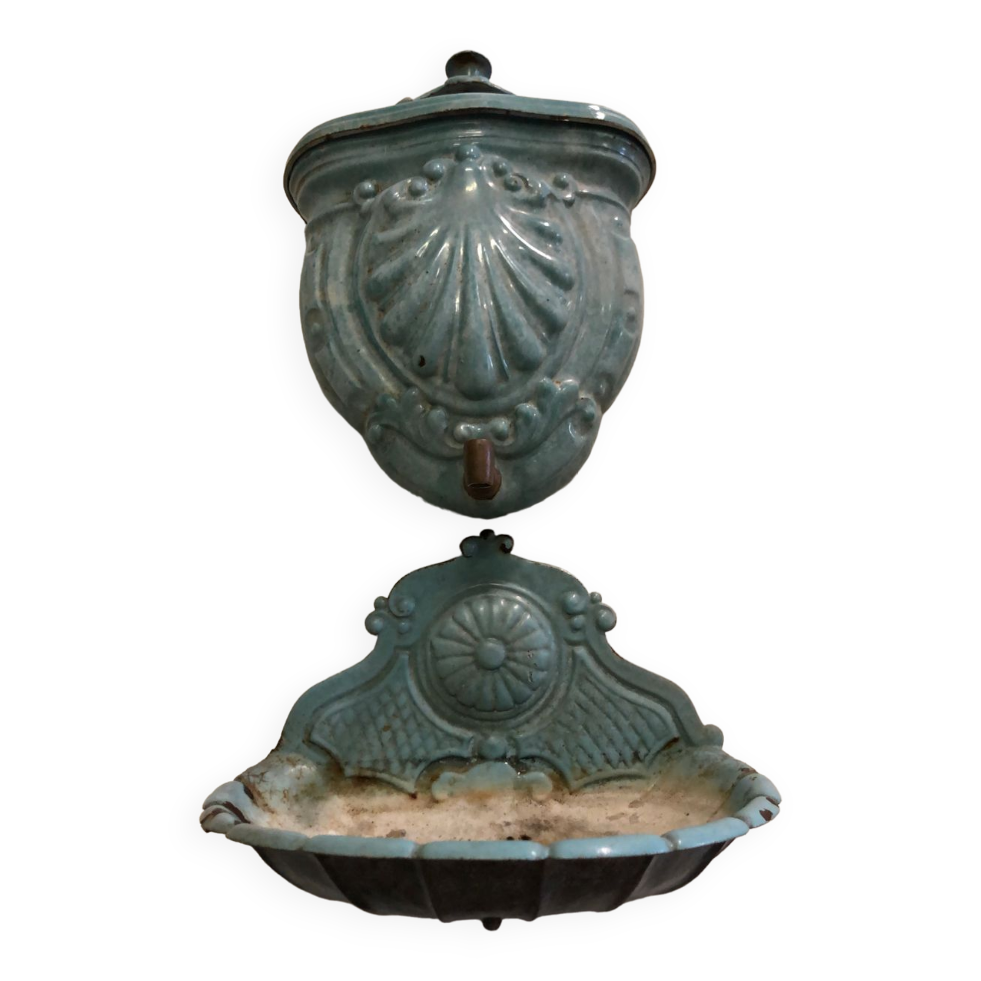 Enamelled cast iron fountain