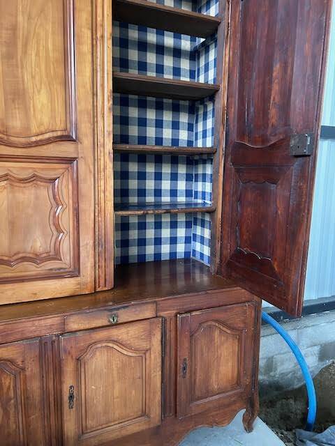 Large 18th century buffet in 2 parts