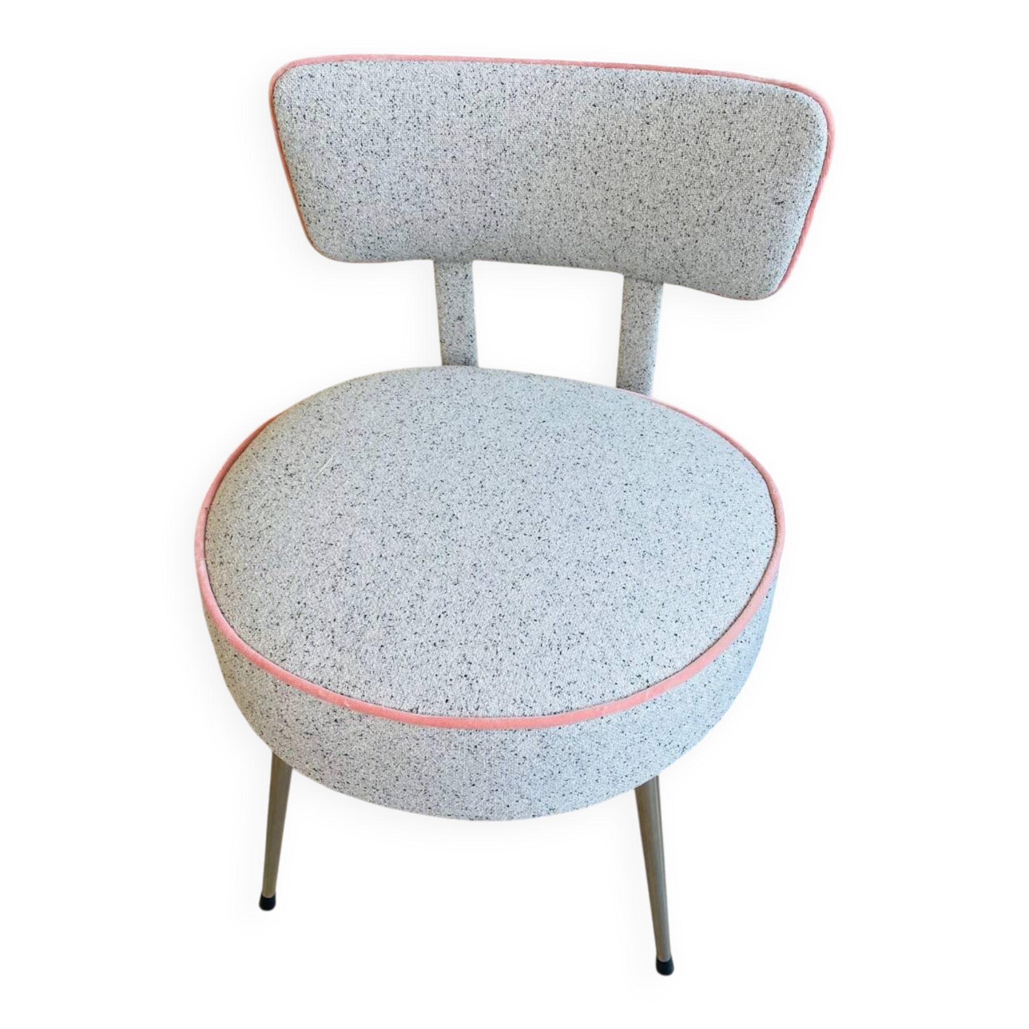 Vintage chair fully reupholstered – artisanal restoration