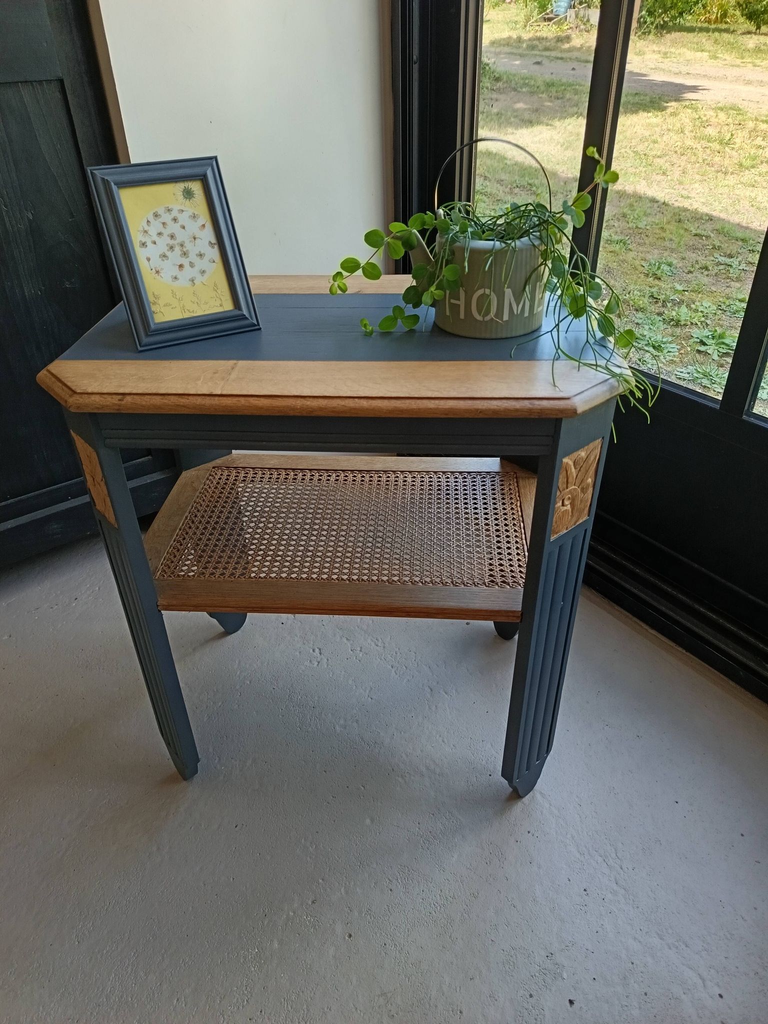 WOOD GUERIDON, CANING AND ANTHRACITE