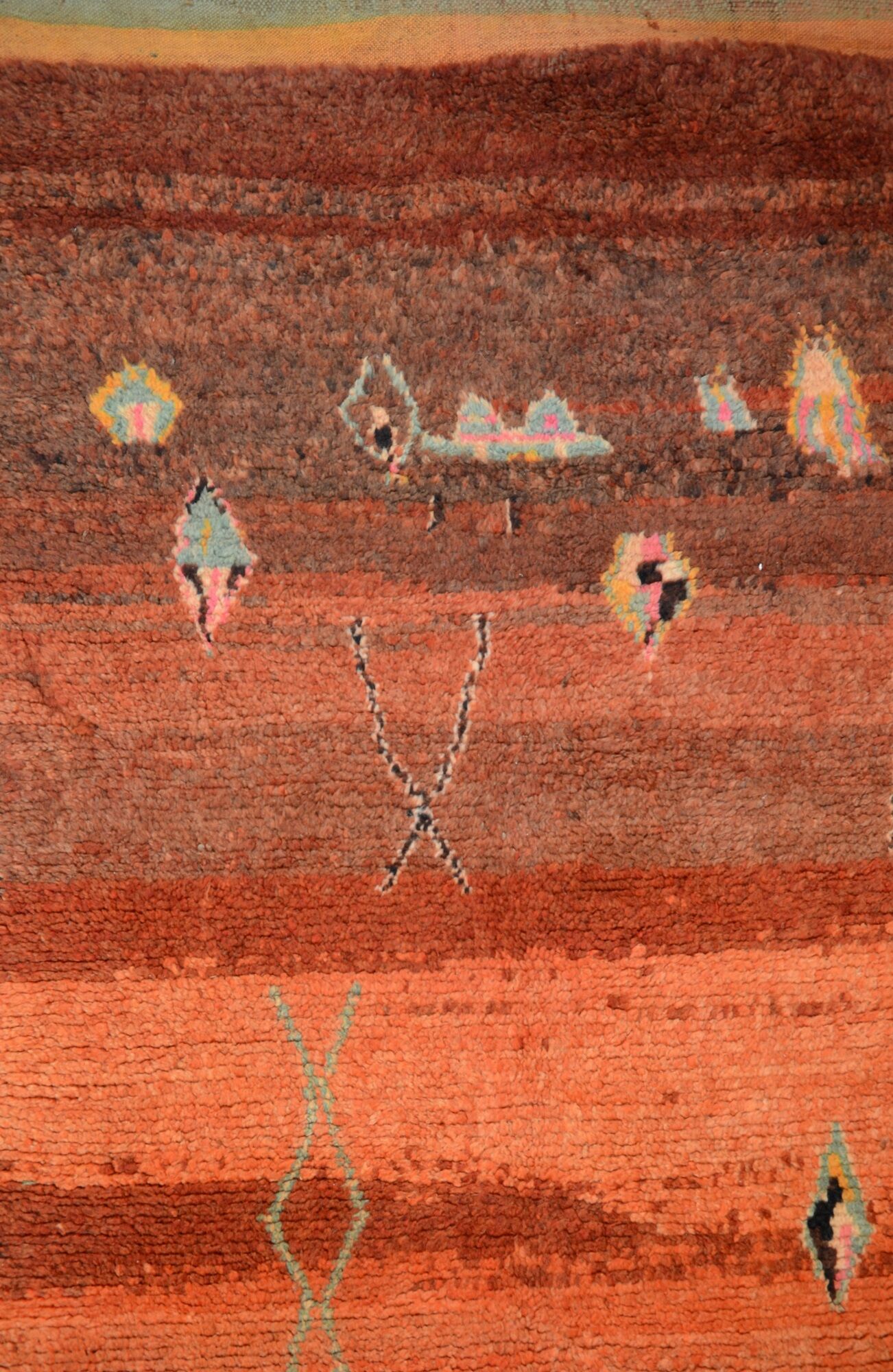 Carpet Moroccan, 250 x 160