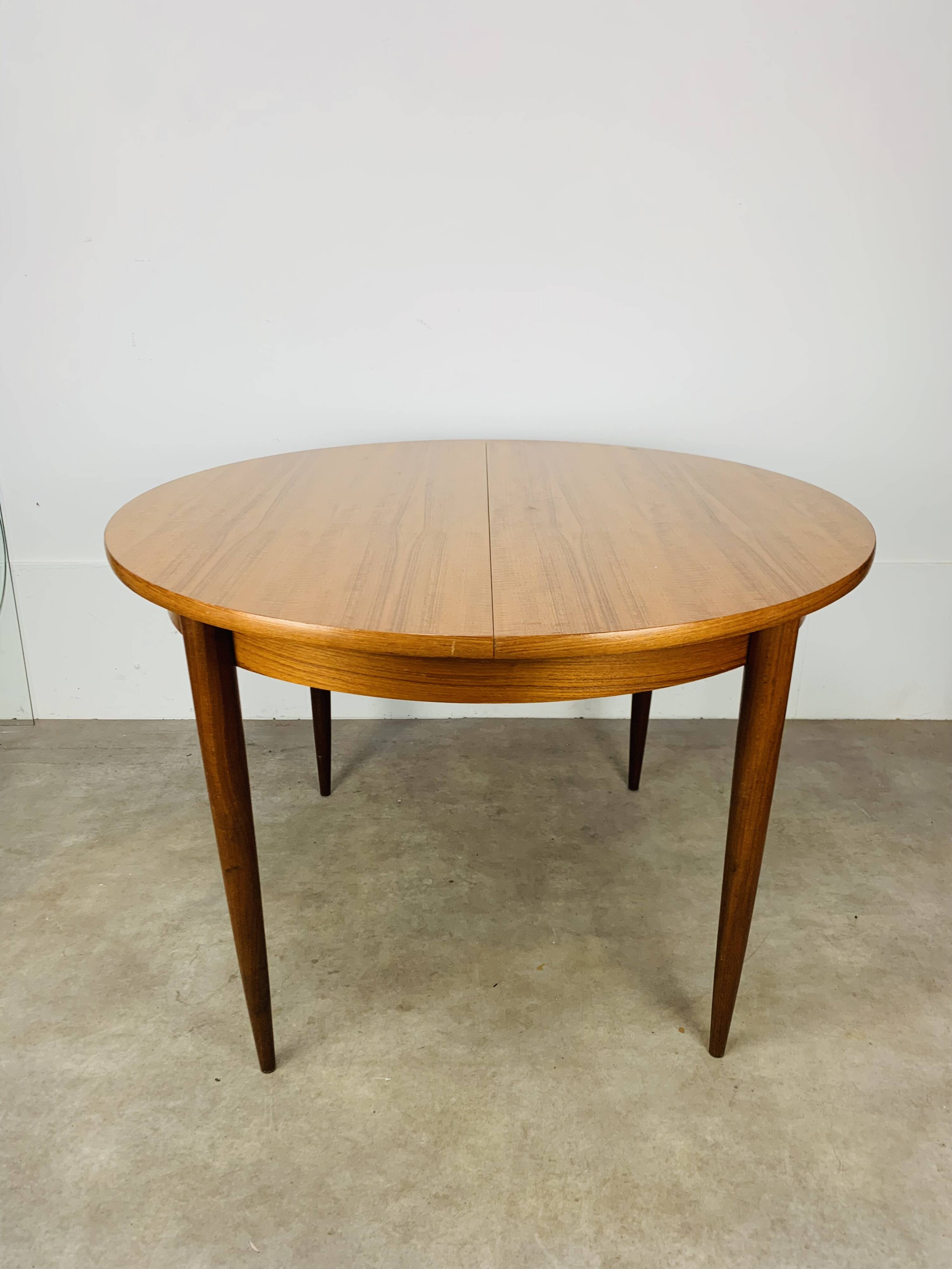 Round extendable Scandinavian table, teak, 1960s