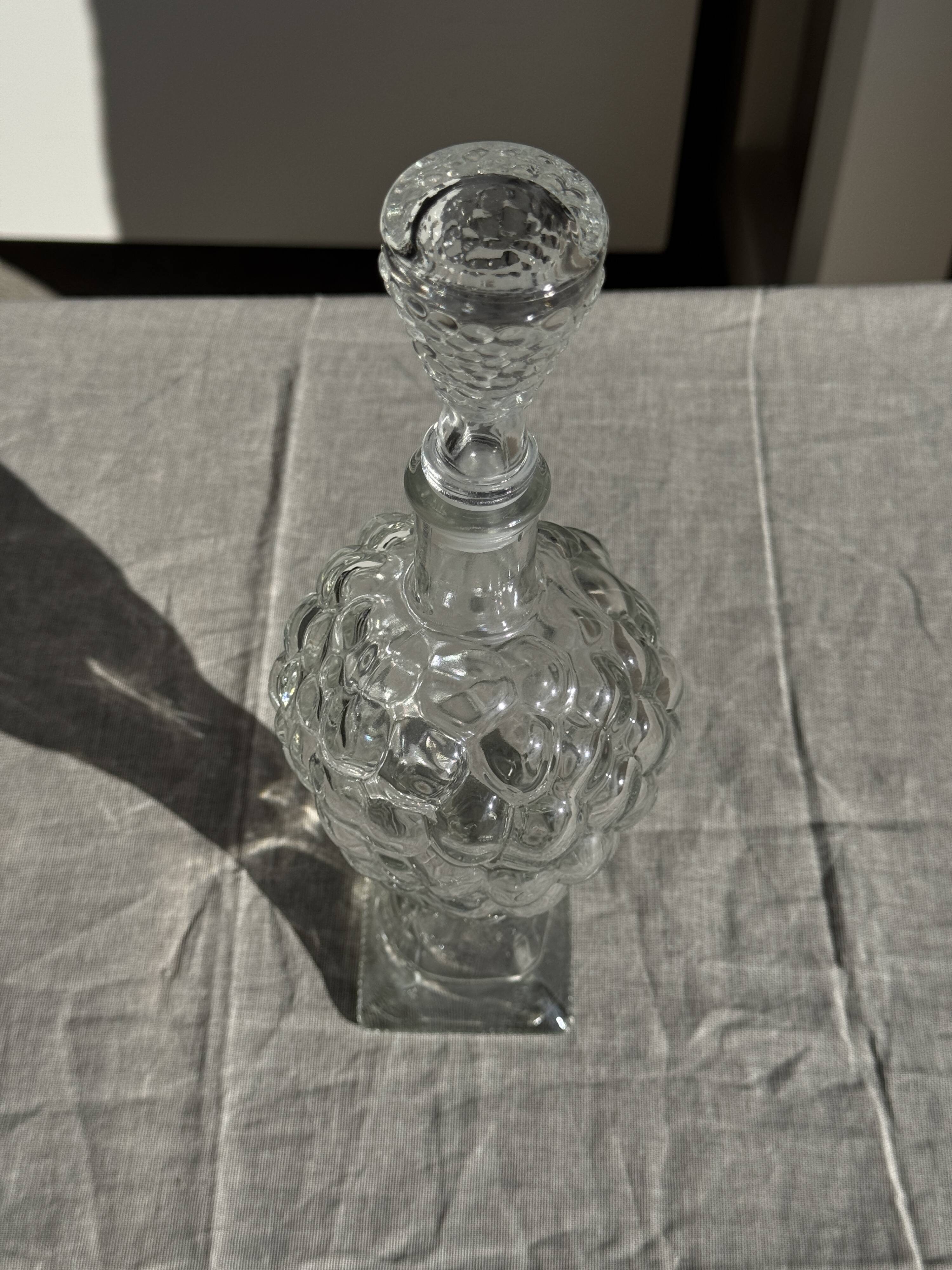 Carafe en verre moulé en forme de raisin H29 D10