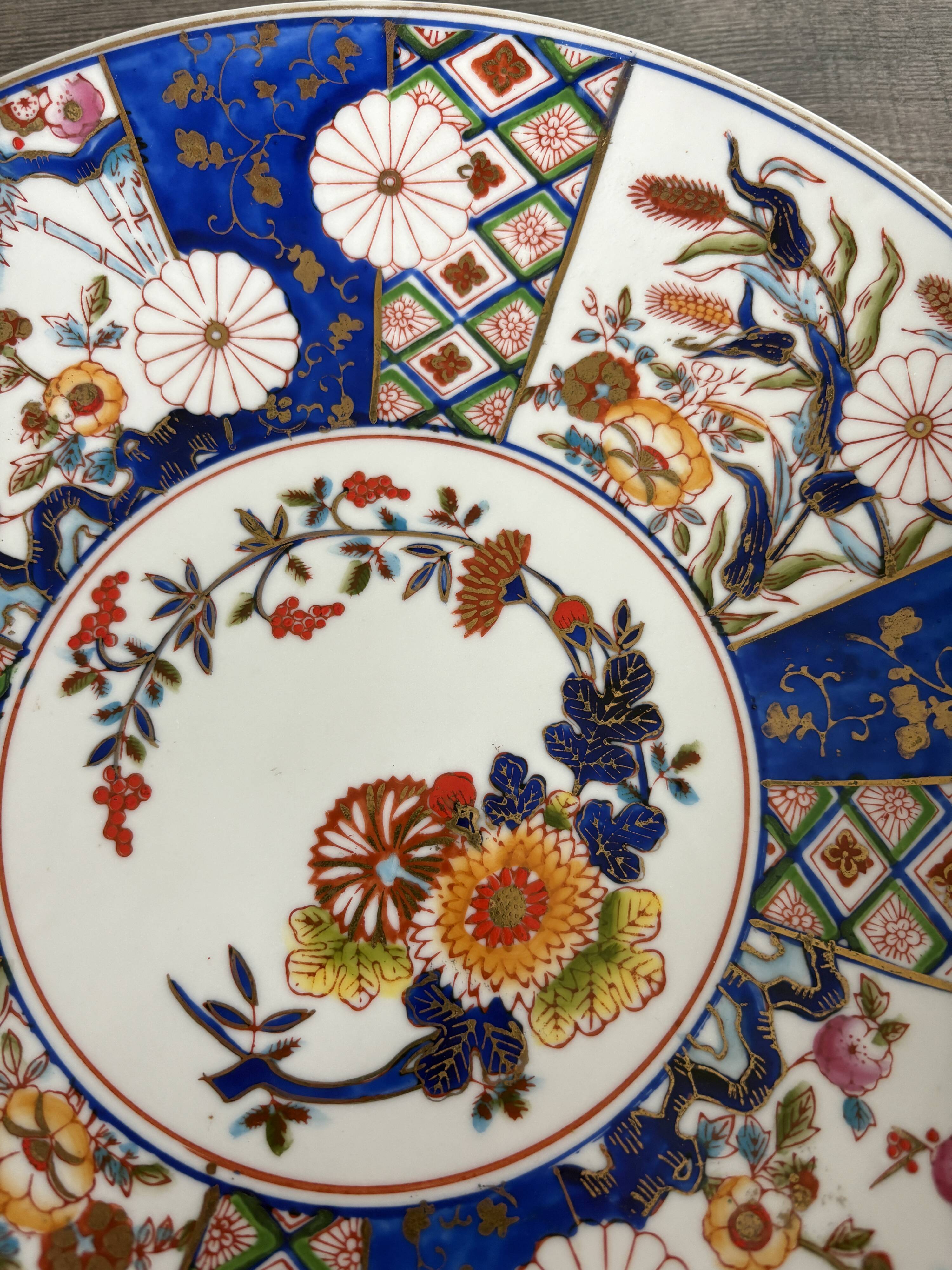 Large antique Imari porcelain dish