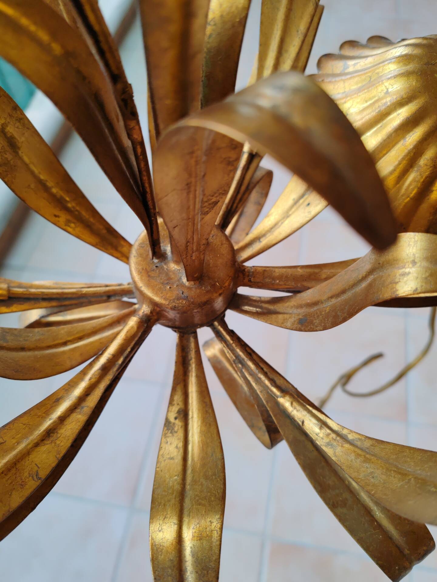 Golden lustre